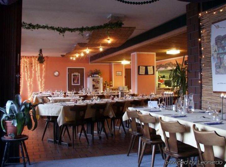Hotel Stille St. Moritz Restaurant photo
